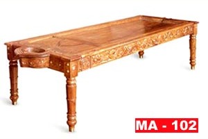massage table wooden